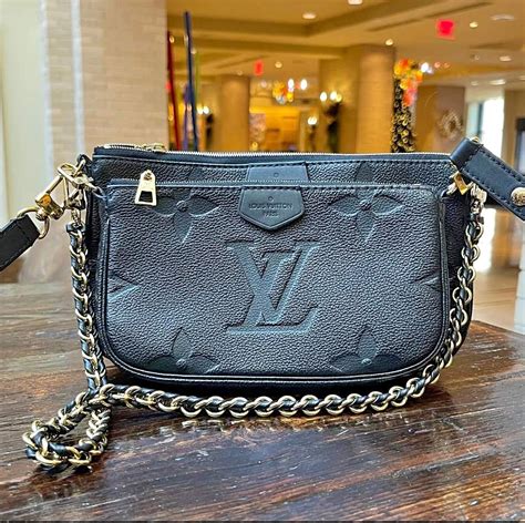 lv capucines短夾|Louis Vuitton Pochettes for sale in Ashburn Junction, Virginia ...